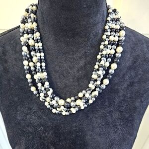 Costume Adjustable Faux Pearl Rope Necklace w Black, Silver & Pearl beads. EUC